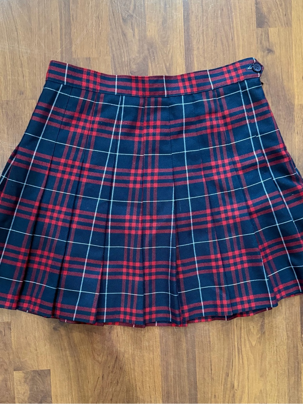 American Apparel Pleated Mini Skirt Size L Flared Red Navy Plaid Tennis USA Made